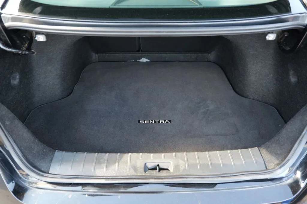 Nissan Sentra photo 12