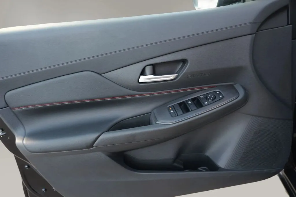Nissan Sentra photo 6