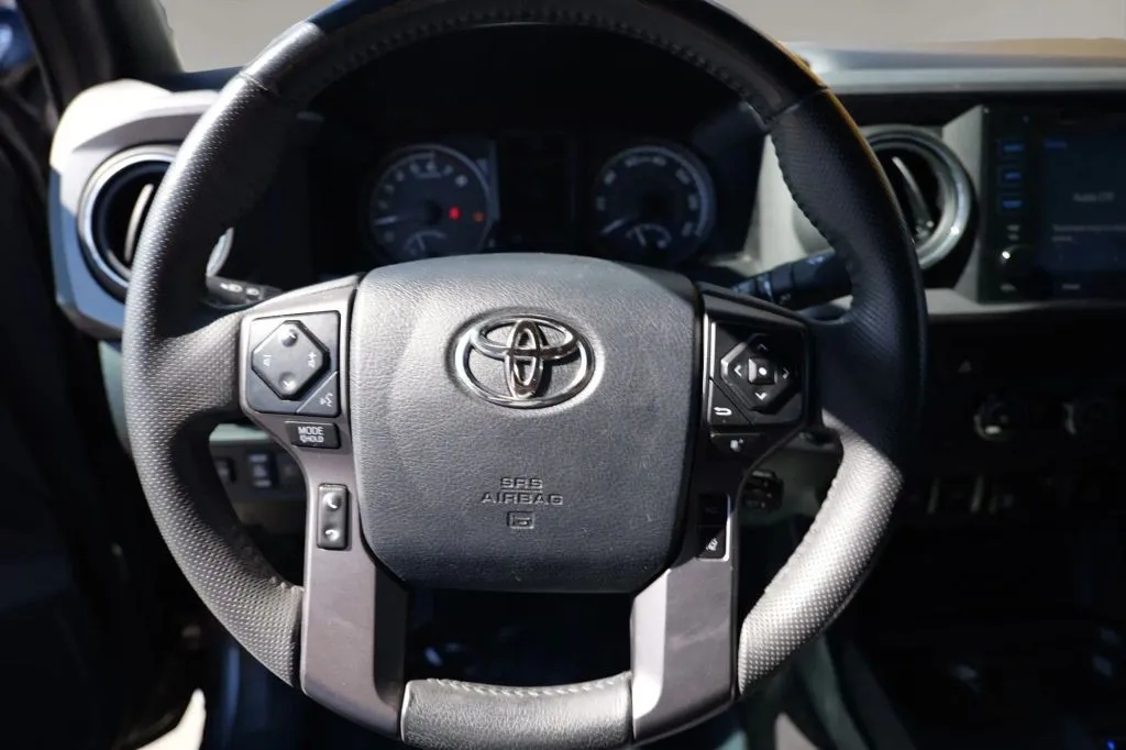 Toyota Tacoma photo 5
