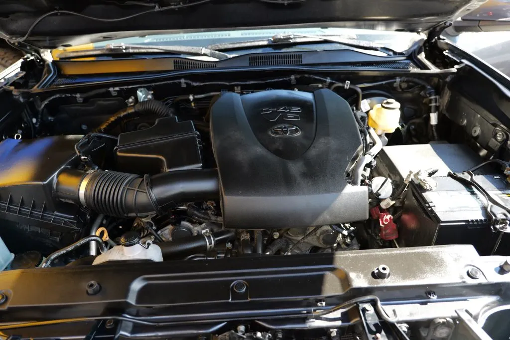 Toyota Tacoma photo 14