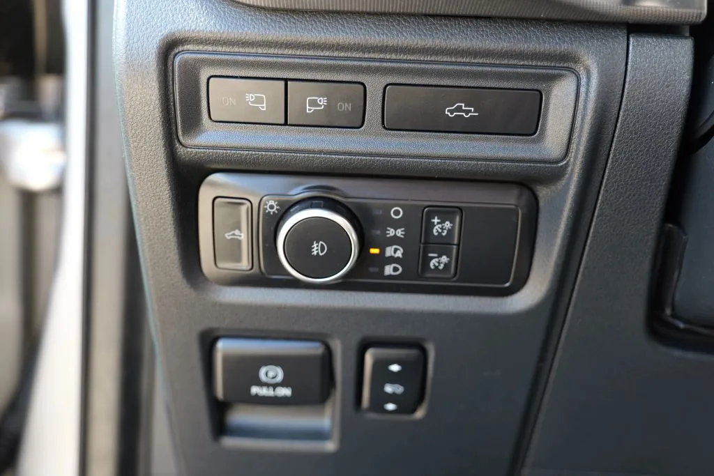 Ford F-150 photo 7