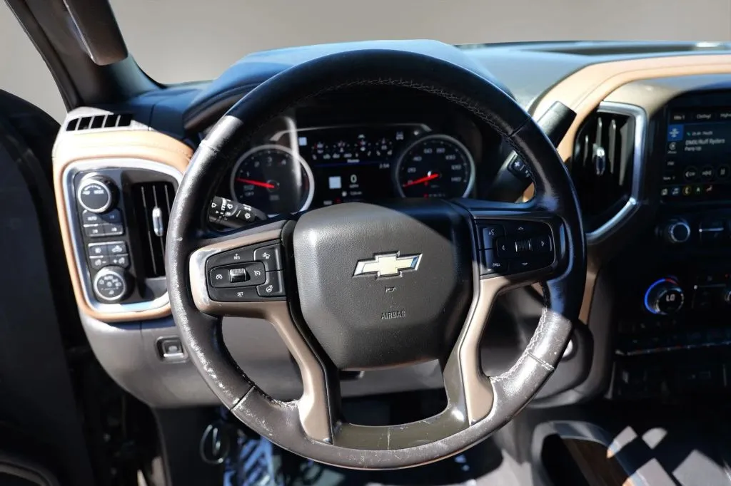 Chevrolet Silverado photo 5