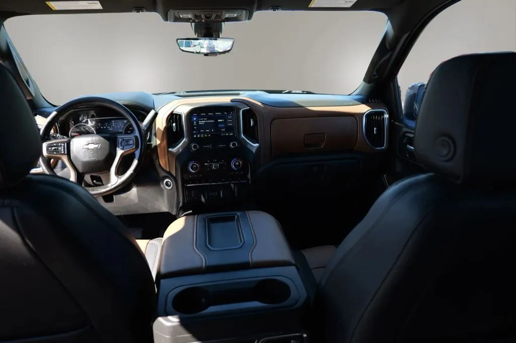 Chevrolet Silverado photo 9
