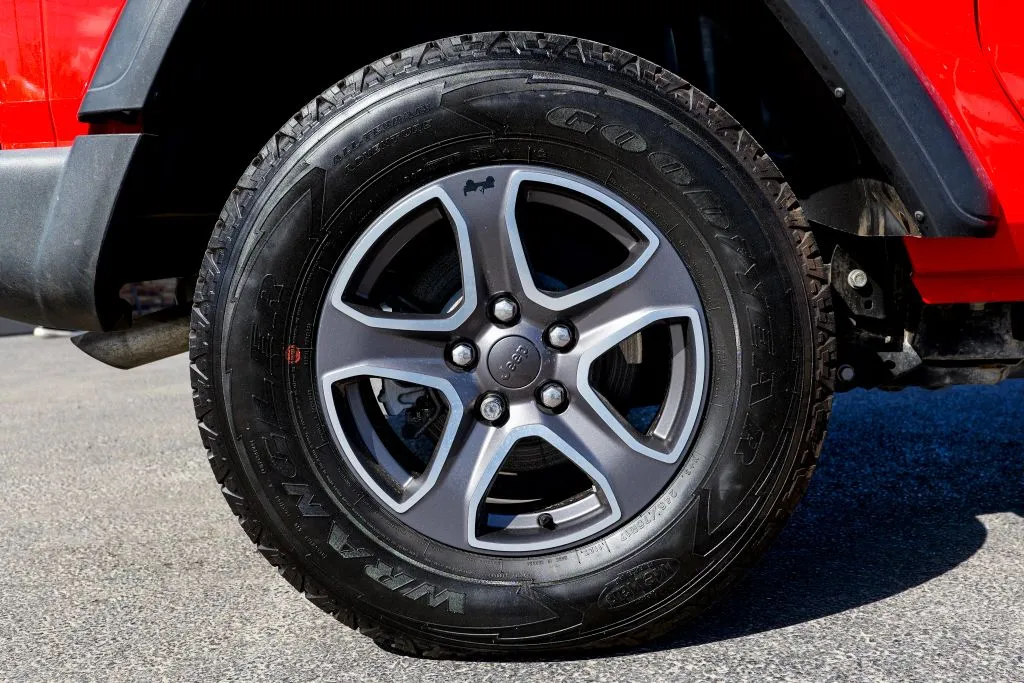 Jeep Wrangler photo 11