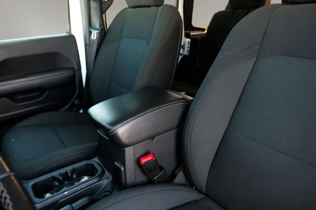 Jeep Wrangler photo 7