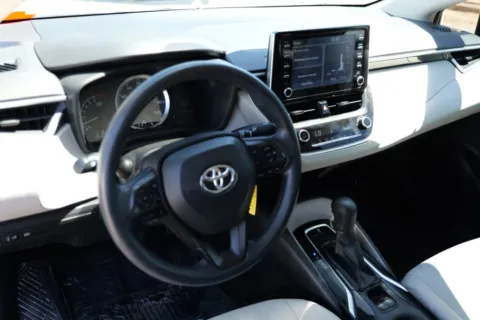 More photos of 2020 Toyota Corolla LE Sedan 4D at Torresdey Motors Alameda, TX