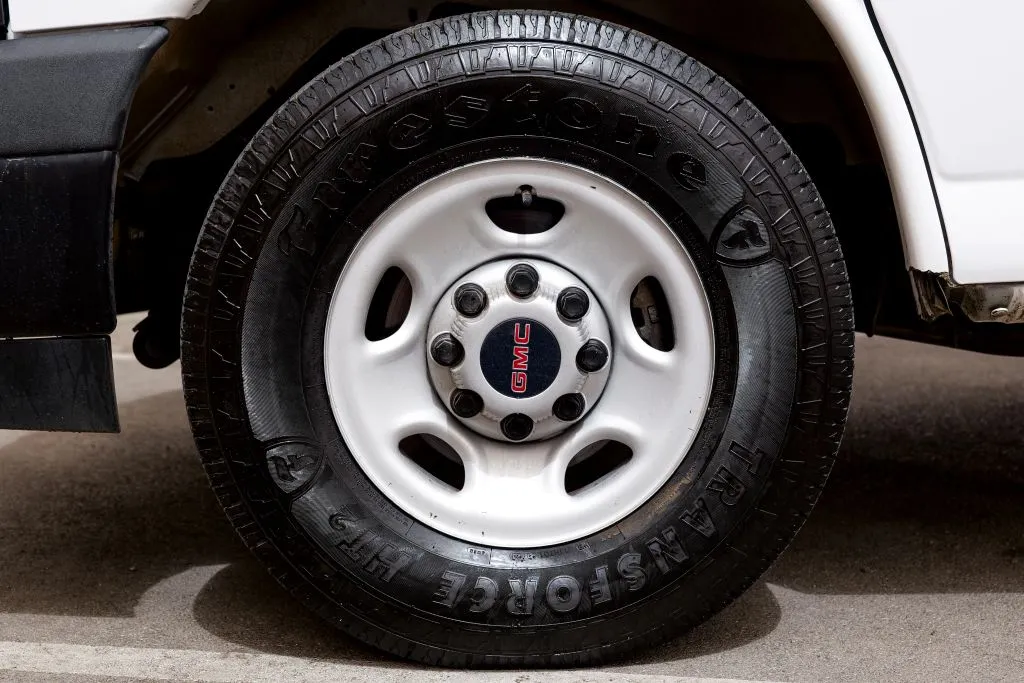 GMC Savana photo 9