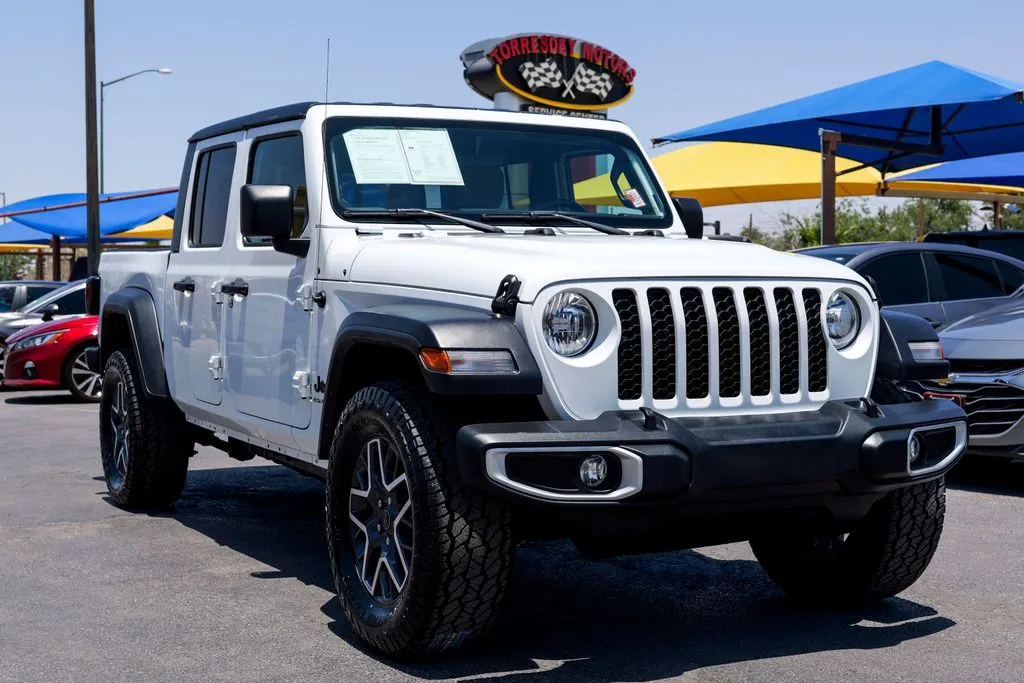 2023 Jeep Gladiator Sport S Pickup 4D 5 ft for sale in El Paso, TX