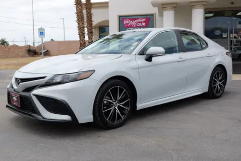 White 2024 Toyota Camry SE Sedan 4D for sale in El Paso, TX