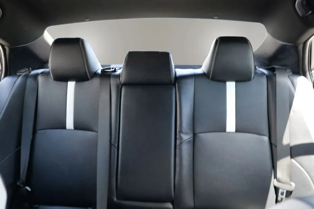Toyota Camry photo 11