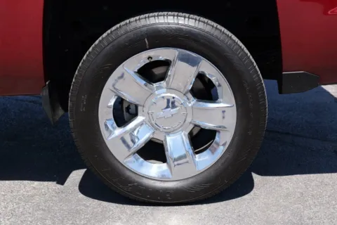 More photos of 2017 Chevrolet Silverado 1500 Crew Cab Z71 LT Pickup 4D 5 3/4 ft at Torresdey Motors Alameda, TX