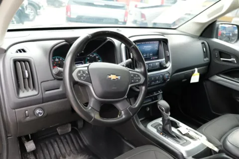 More photos of 2022 Chevrolet Colorado Extended Cab LT Pickup 4D 6 ft at Torresdey Motors Alameda, TX