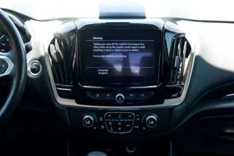 More photos of 2021 Chevrolet Traverse LT Sport Utility 4D at Torresdey Motors Alameda, TX