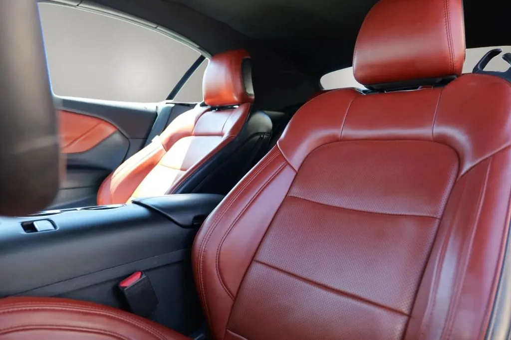 Ford Mustang photo 9