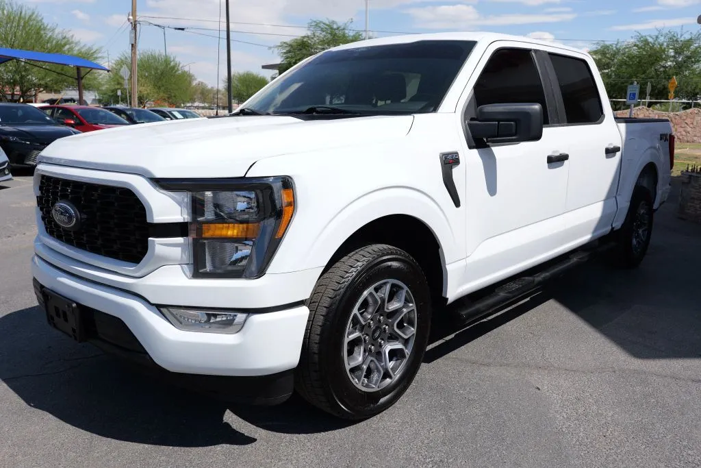 White 2021 Ford F-150 SuperCrew Cab XL Pickup 4D 5 1/2 ft for sale in El Paso, TX