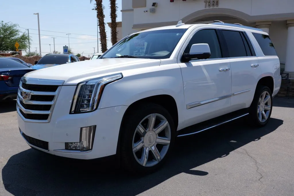 White 2018 Cadillac Escalade Luxury Sport Utility 4D for sale in El Paso, TX