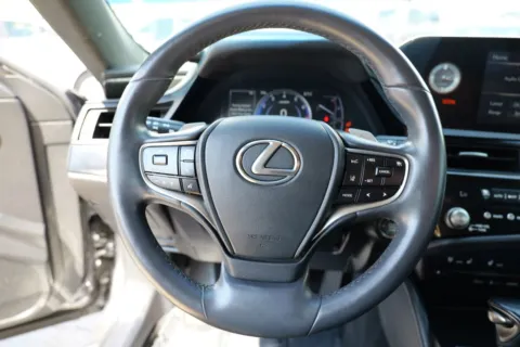More photos of 2022 Lexus ES 350 Sedan 4D at Torresdey Motors Alameda, TX