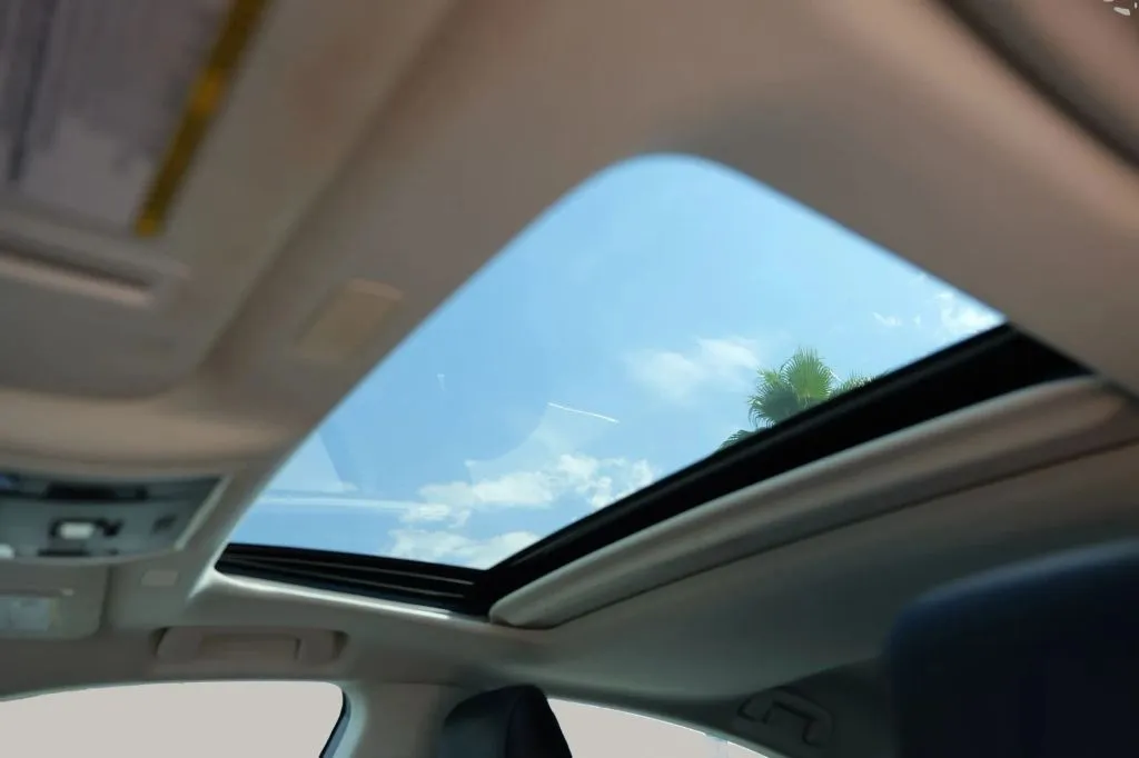 Lexus ES photo 10