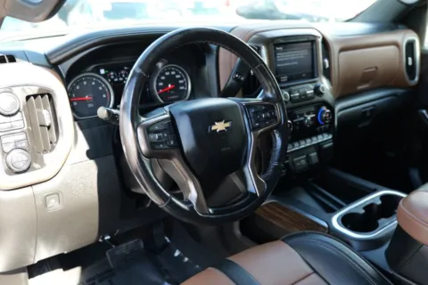 More photos of 2022 Chevrolet Silverado 1500 Limited Crew Cab High Country Pickup 4D 5 3/4 ft at Torresdey Motors Alameda, TX