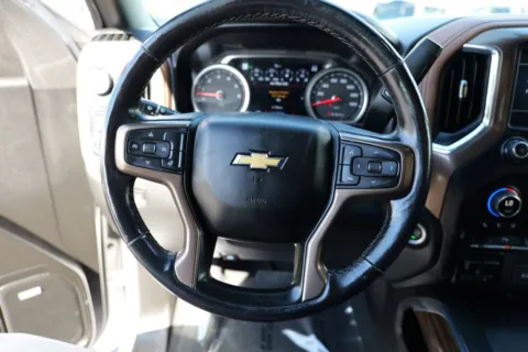 More photos of 2022 Chevrolet Silverado 1500 Limited Crew Cab High Country Pickup 4D 5 3/4 ft at Torresdey Motors Alameda, TX