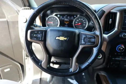More photos of 2022 Chevrolet Silverado 1500 Limited Crew Cab High Country Pickup 4D 5 3/4 ft at Torresdey Motors Alameda, TX