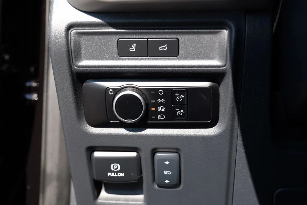 Ford Expedition MAX photo 7