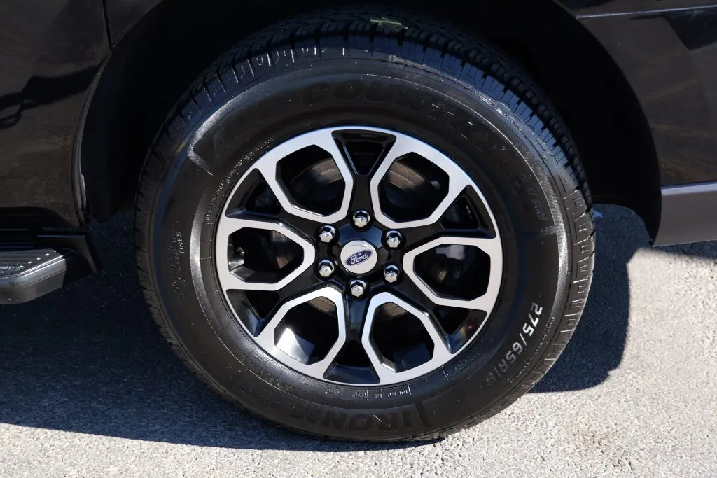 Ford Expedition MAX photo 15