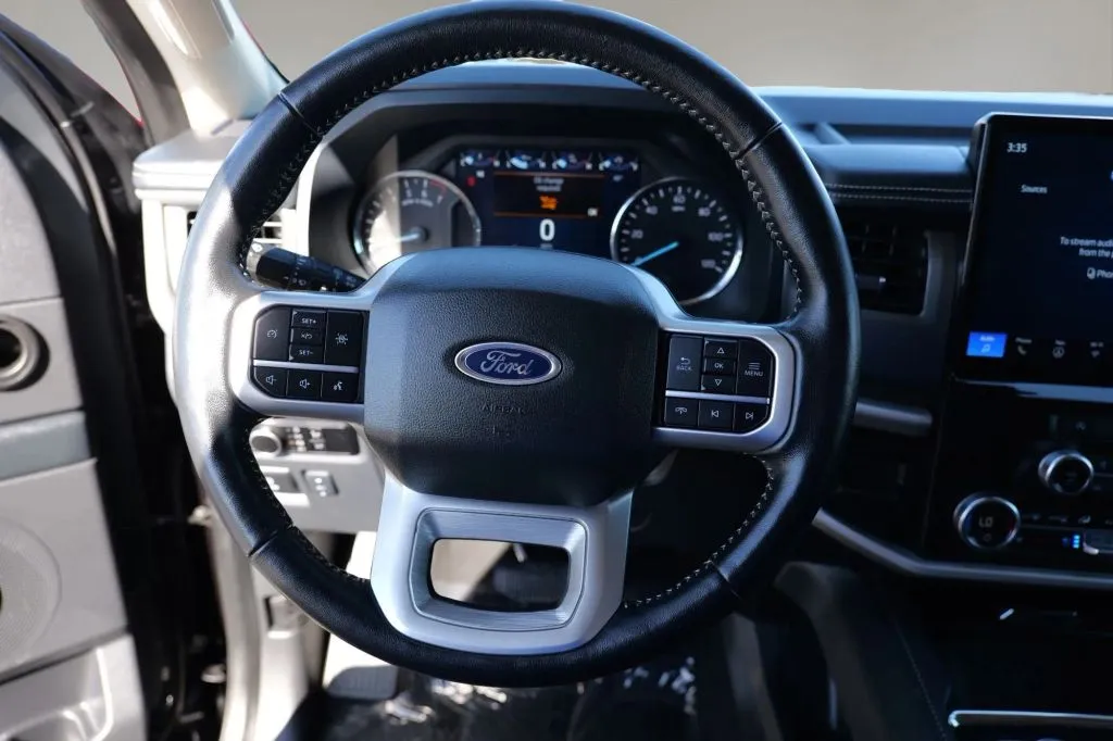 Ford Expedition MAX photo 5