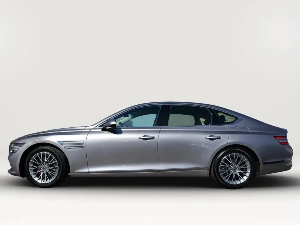 Genesis G80 photo 2