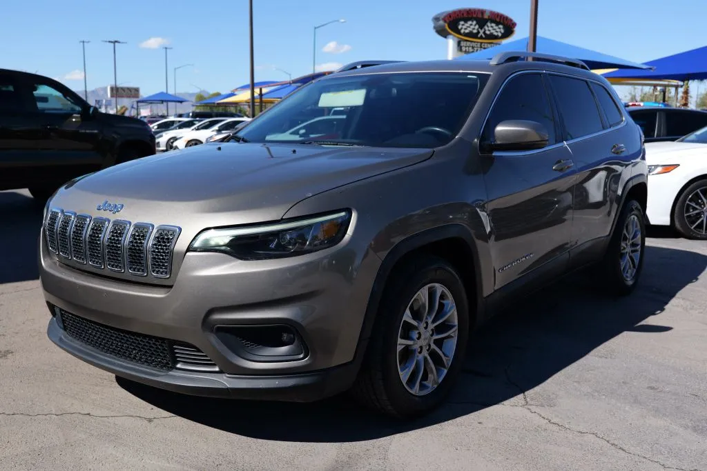 2020 Jeep Cherokee Latitude Plus Sport Utility 4D
