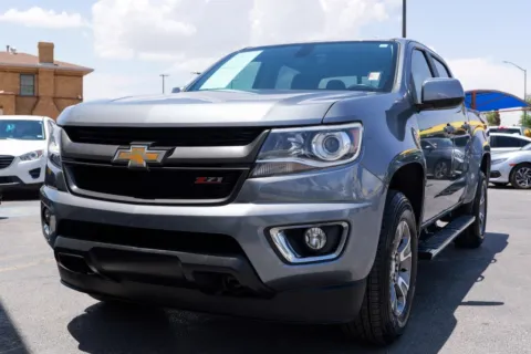 Silver 2020 Chevrolet Colorado Crew Cab Z71 Pickup 4D 5 ft for sale in El Paso, TX