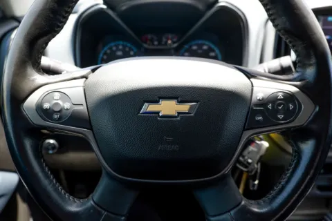 More photos of 2020 Chevrolet Colorado Crew Cab Z71 Pickup 4D 5 ft at Torresdey Motors Alameda, TX