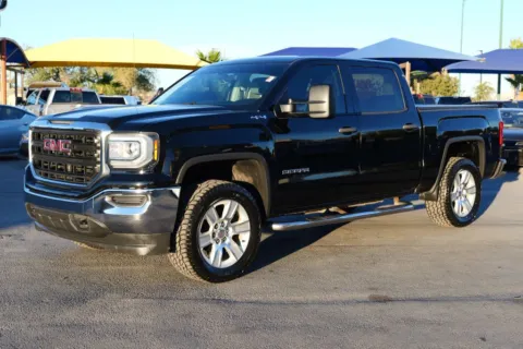 Black 2018 GMC Sierra 1500 Crew Cab Pickup 4D 5 3/4 ft for sale in El Paso, TX
