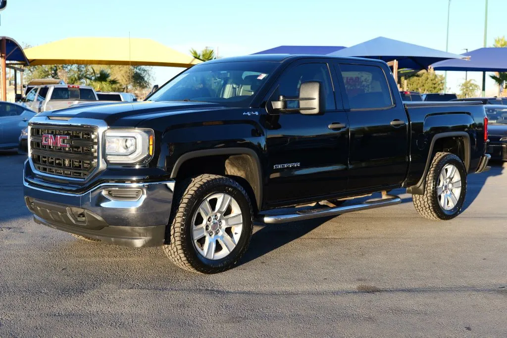 Black 2018 GMC Sierra 1500 Crew Cab Pickup 4D 5 3/4 ft for sale in El Paso, TX