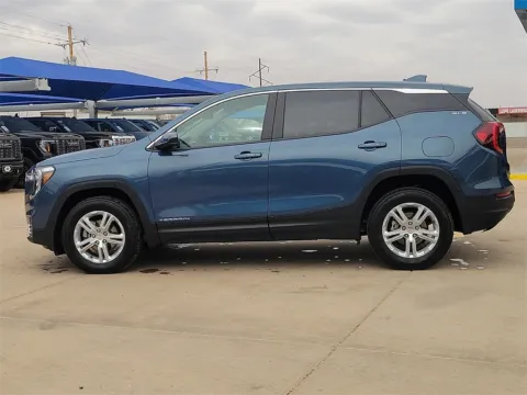 Photos of 2024 GMC Terrain SLE for sale in Levelland, TX at Levelland Chevrolet Buick GMC