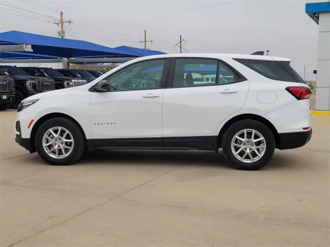 Photos of 2023 Chevrolet Equinox LS for sale in Levelland, TX at Levelland Chevrolet Buick GMC