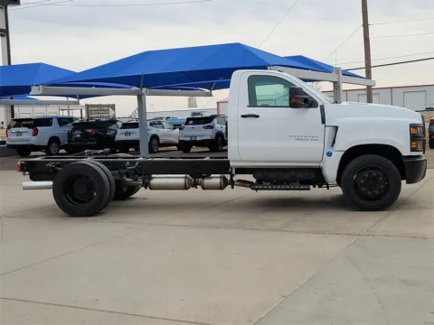 More photos of 2024 Chevrolet Silverado 4500HD Work Truck at Levelland Chevrolet Buick GMC, TX