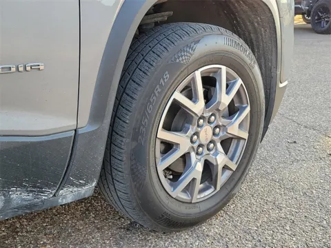More photos of 2020 GMC Acadia SLT at Levelland Chevrolet Buick GMC, TX