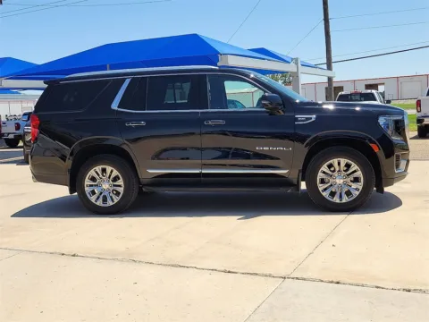 More photos of 2022 GMC Yukon Denali at Levelland Chevrolet Buick GMC, TX