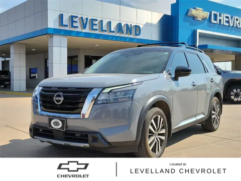 Black 2023 Nissan Pathfinder Platinum for sale in Levelland, TX