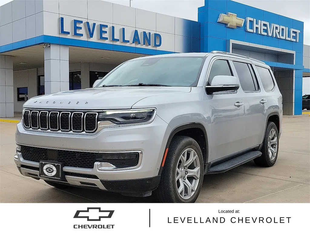 Silver 2022 Jeep Wagoneer Series II for sale in Levelland, TX