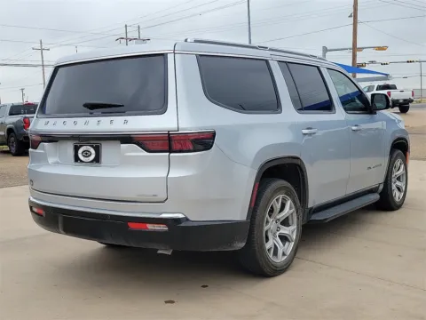 More photos of 2022 Jeep Wagoneer Series II at Levelland Chevrolet Buick GMC, TX