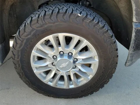 More photos of 2020 Chevrolet Silverado 2500HD High Country at Levelland Chevrolet Buick GMC, TX