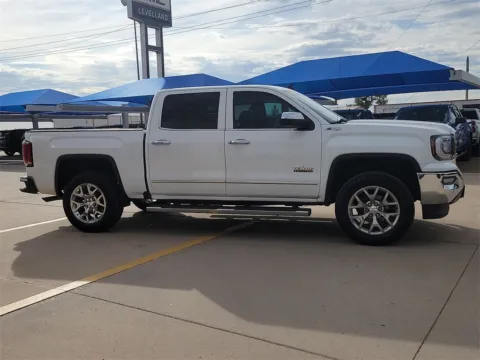 More photos of 2017 GMC Sierra 1500 SLT at Levelland Chevrolet Buick GMC, TX
