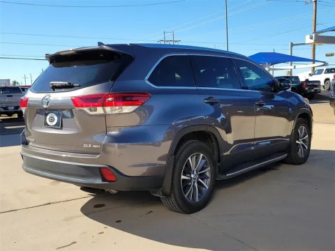 More photos of 2019 Toyota Highlander at Levelland Chevrolet Buick GMC, TX