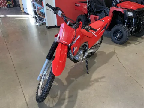 More photos of 2026 HONDA CRF300F at Dell's Honda Powerhouse, MO
