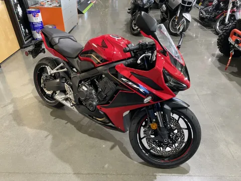 Photos of 2023 Honda CBR650R ABS for sale in Grain Valley, MO at Dell's Honda Powerhouse