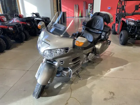 More photos of 2002 HONDA Gold Wing at Dell's Honda Powerhouse, MO
