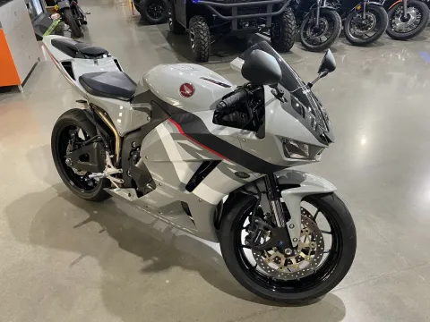 Photos of 2025 HONDA CBR600RR Base for sale in Grain Valley, MO at Dell's Honda Powerhouse