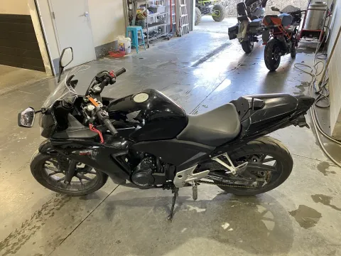 Photos of 2015 Honda CBR500R for sale in Grain Valley, MO at Dell's Honda Powerhouse